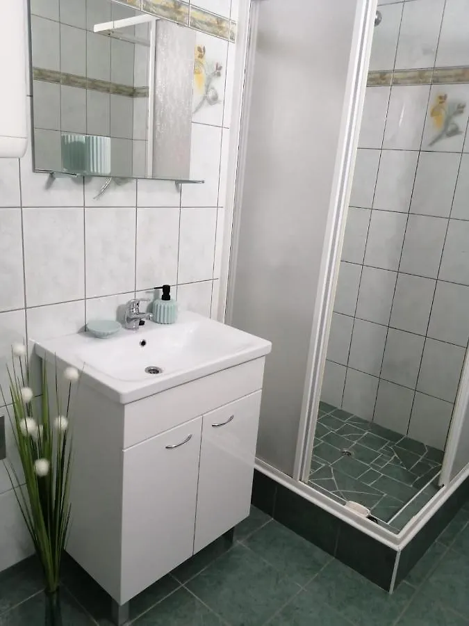 סטאריגרד-פקלניצה Holiday House Lara בית נופש