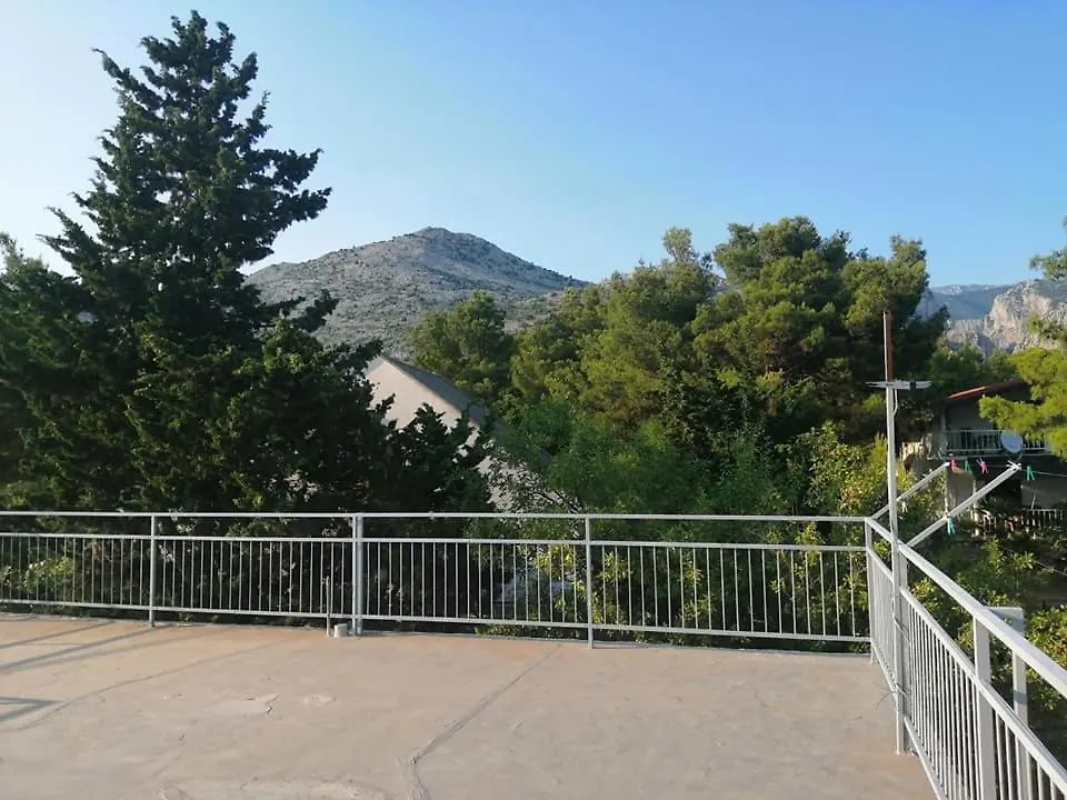 סטאריגרד-פקלניצה Holiday House Lara