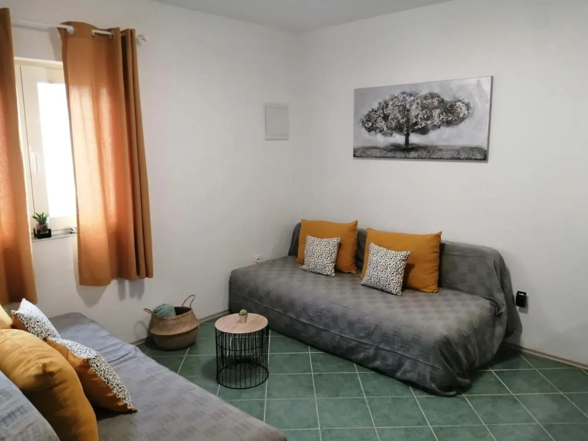 בית נופש סטאריגרד-פקלניצה Holiday House Lara